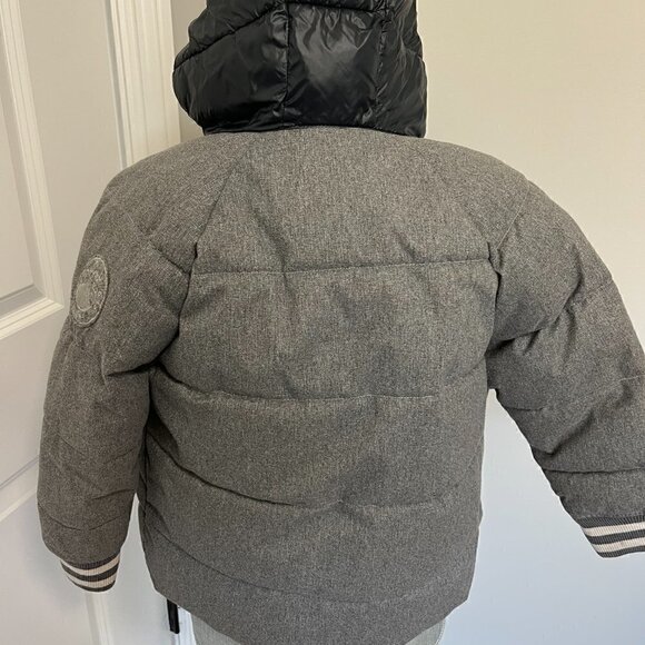 GAP Boys Waterproof Puffer Coat size S Great Condition - Picture 3 of 3